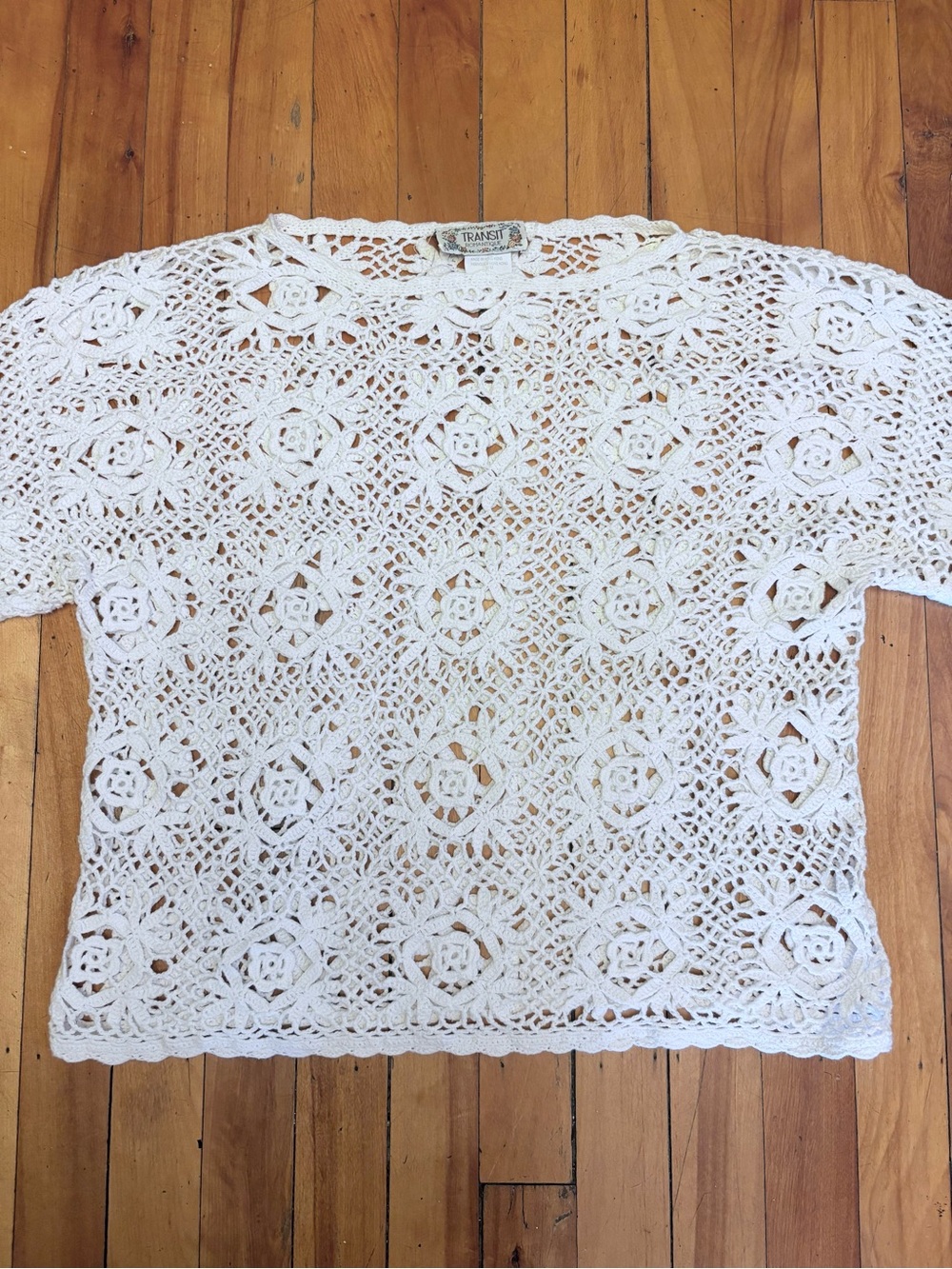 TRANSIT ROMANTIQUE White Crochet Knit Top - Made in Hong Kong - Medium